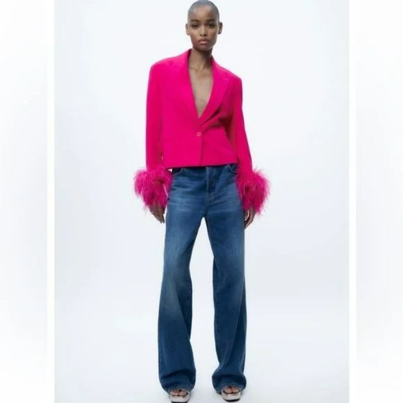 ZARA CROPPED FEATHER BLAZER BLOGGERS FAVORITE NWT - Picture 1 of 9